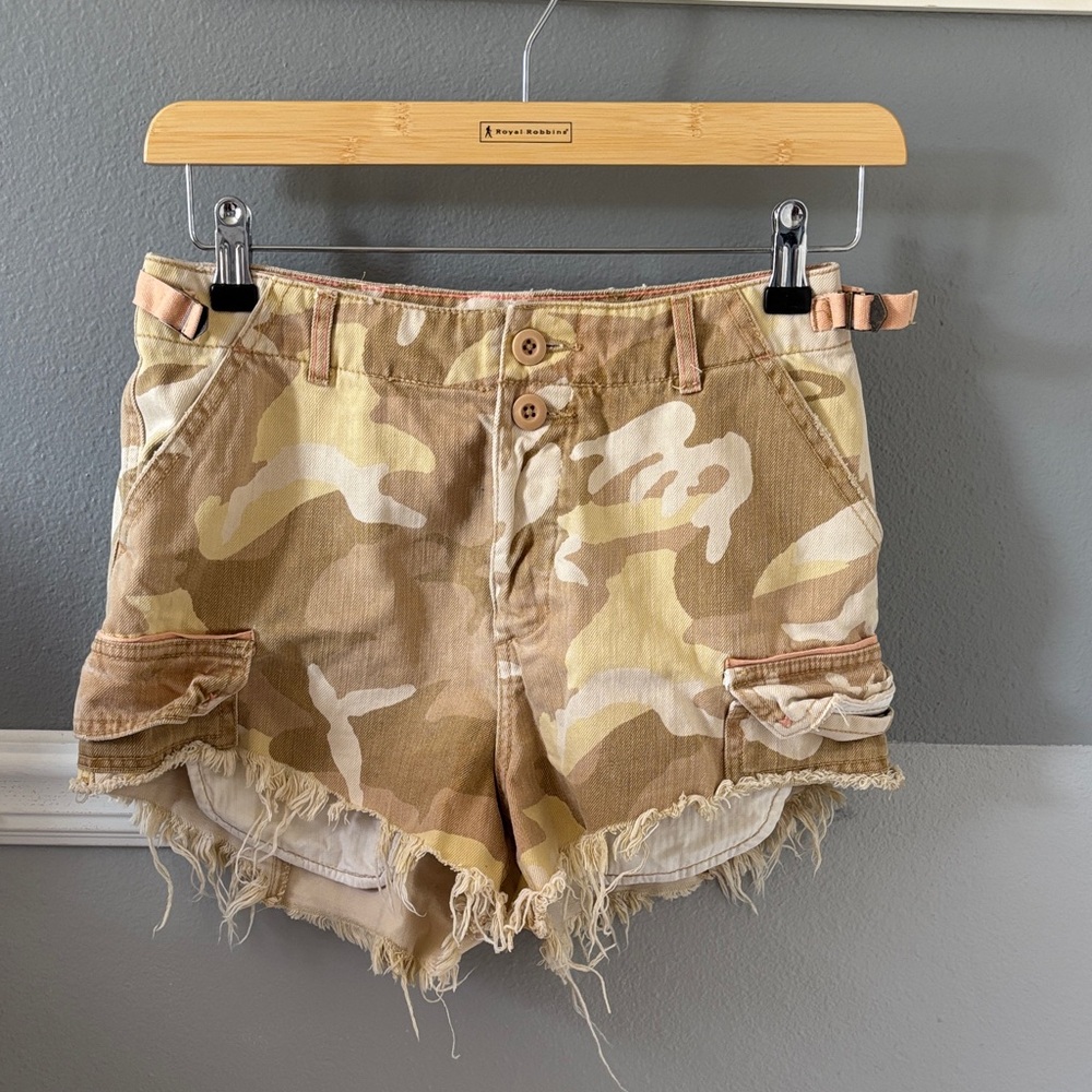 Commander Cut Off Distressed Shorts #601